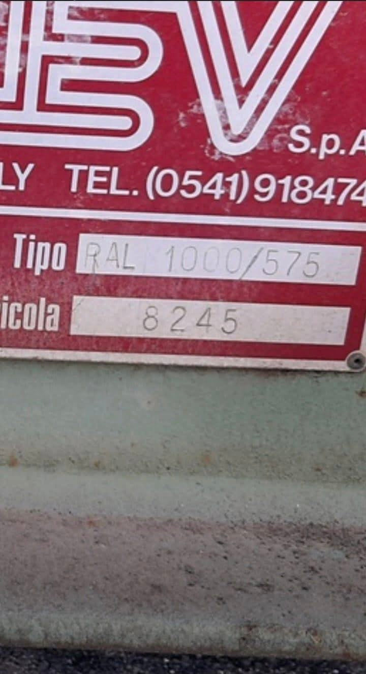Alimentatore a piastre